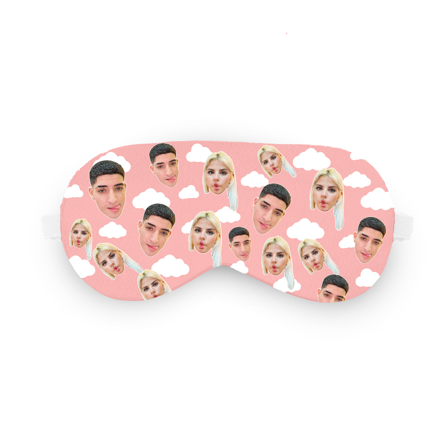 כיסוי עיניים בעננים עם פרצוף בעיצוב אישי - אקססורי לשינה וטיסה שוגיס